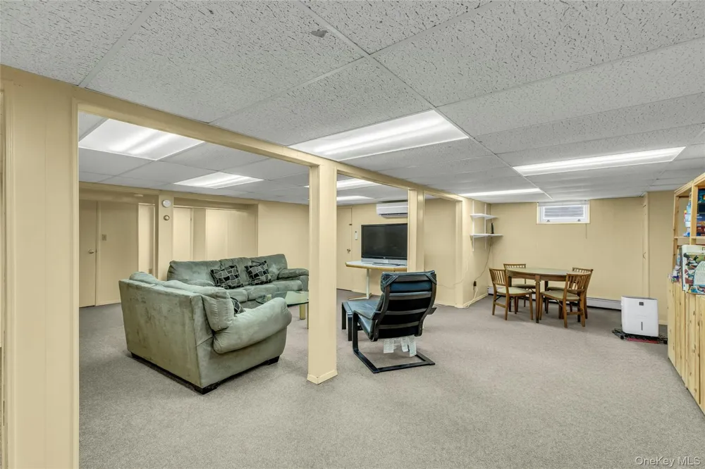 132 Washington Avenue Plainview, NY 11803
