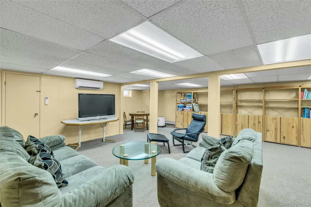 132 Washington Avenue Plainview, NY 11803