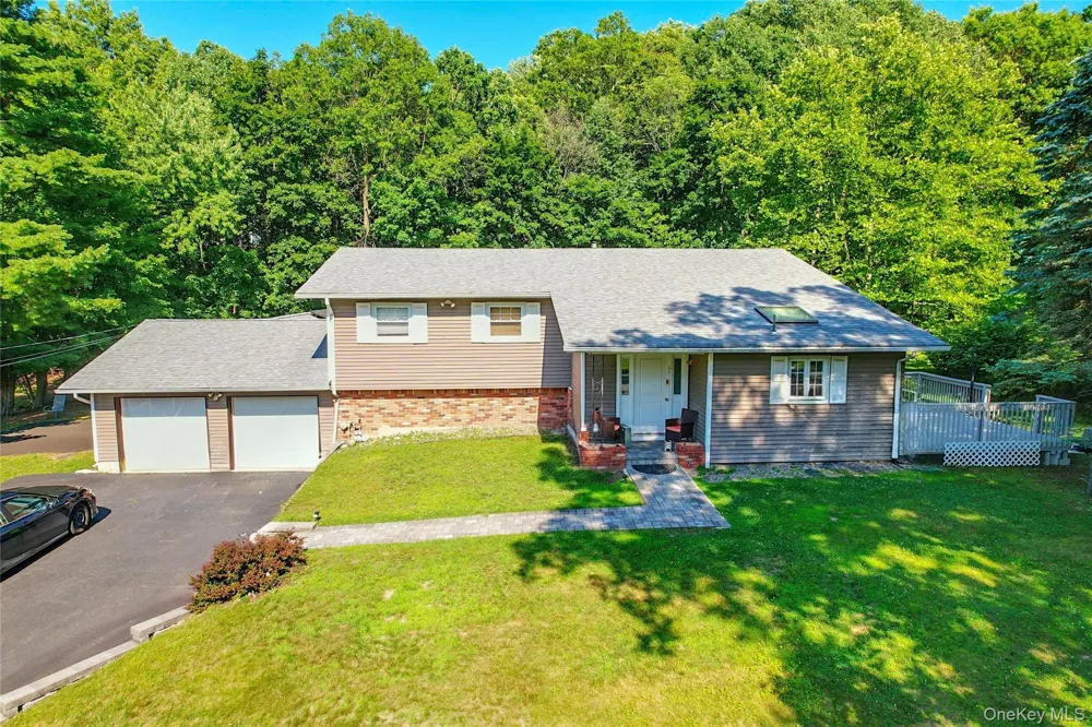 26 Terri Lee Lane Spring Valley, NY 10977