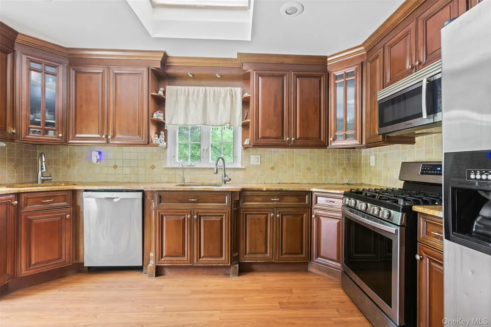 26 Terri Lee Lane Spring Valley, NY 10977