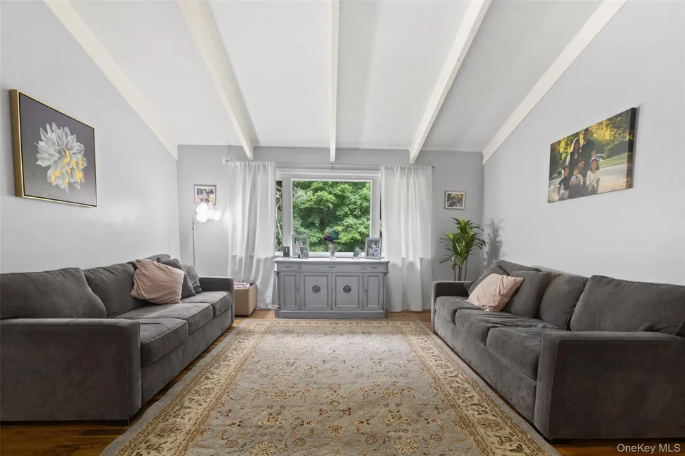 26 Terri Lee Lane Spring Valley, NY 10977