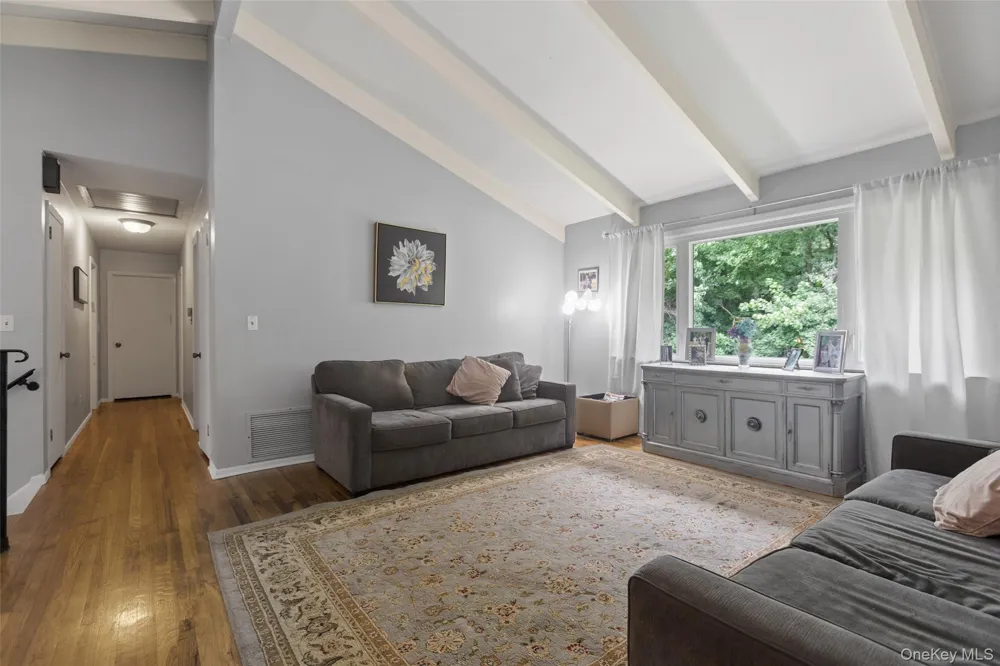 26 Terri Lee Lane Spring Valley, NY 10977