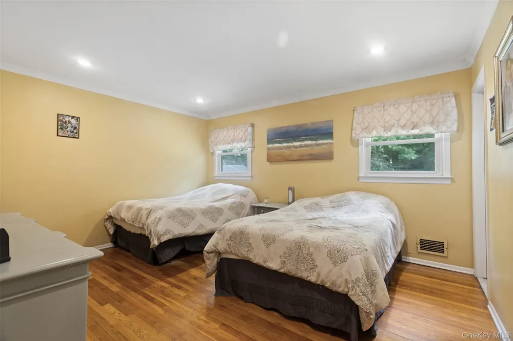 26 Terri Lee Lane Spring Valley, NY 10977