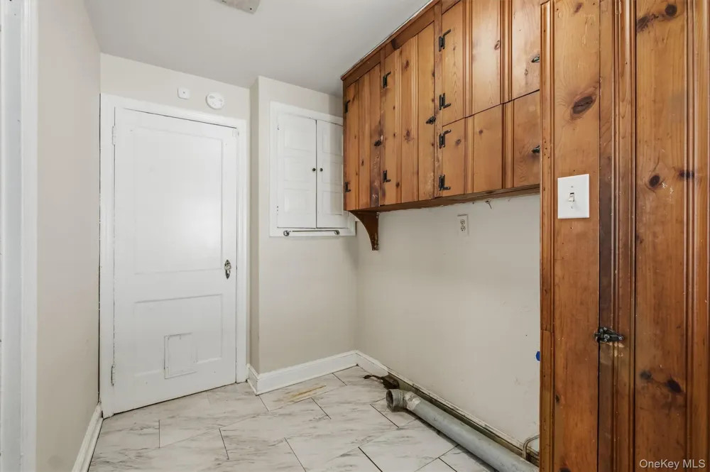 107 E Cedar Street Poughkeepsie, NY 12601