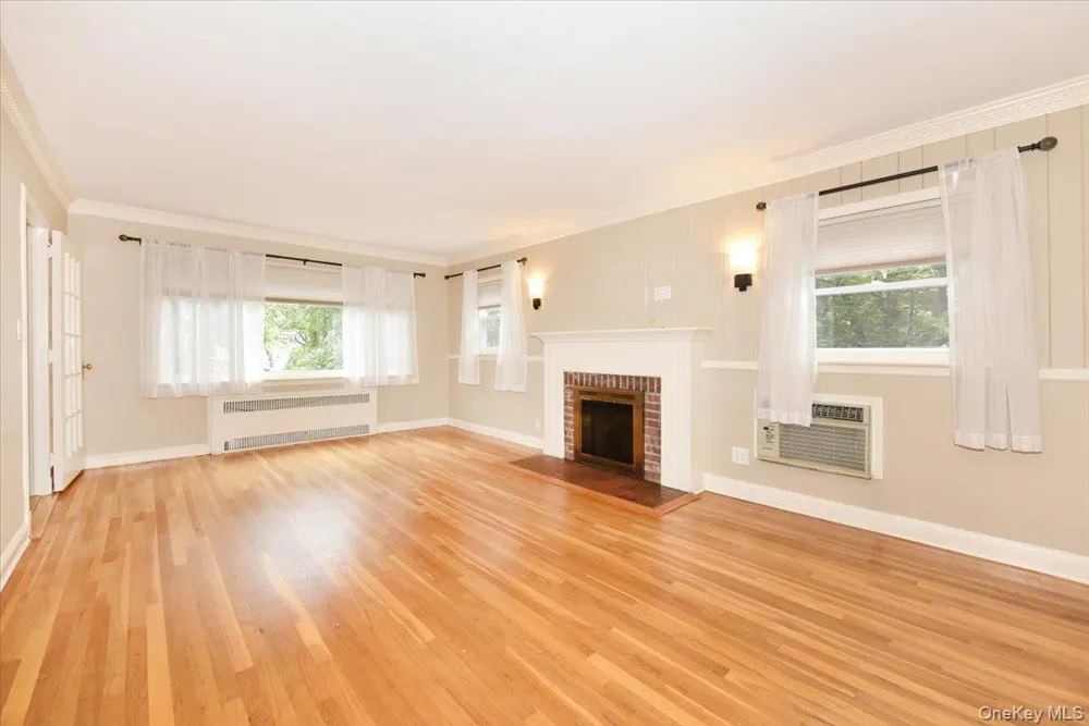 7503 196th Street Fresh Meadows, NY 11366