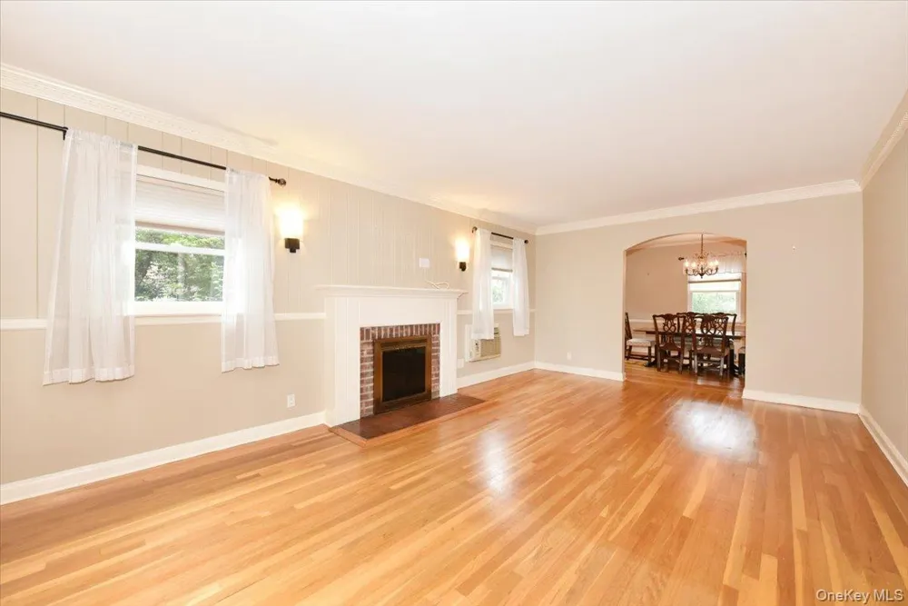 7503 196th Street Fresh Meadows, NY 11366