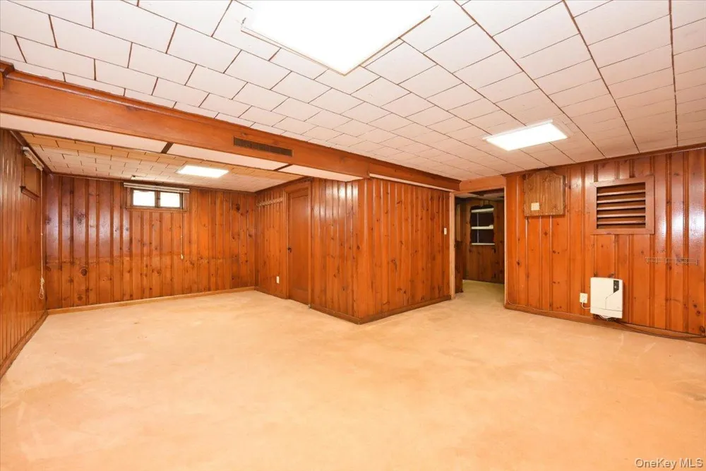 7503 196th Street Fresh Meadows, NY 11366