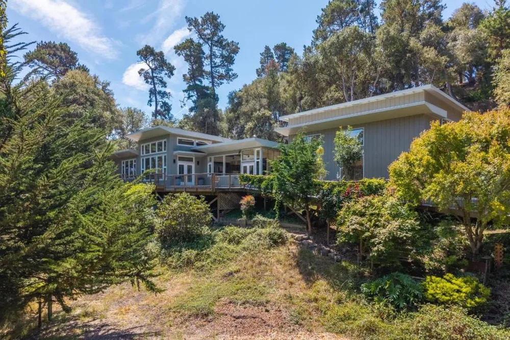 568 Aguajito Road Carmel, CA 93923