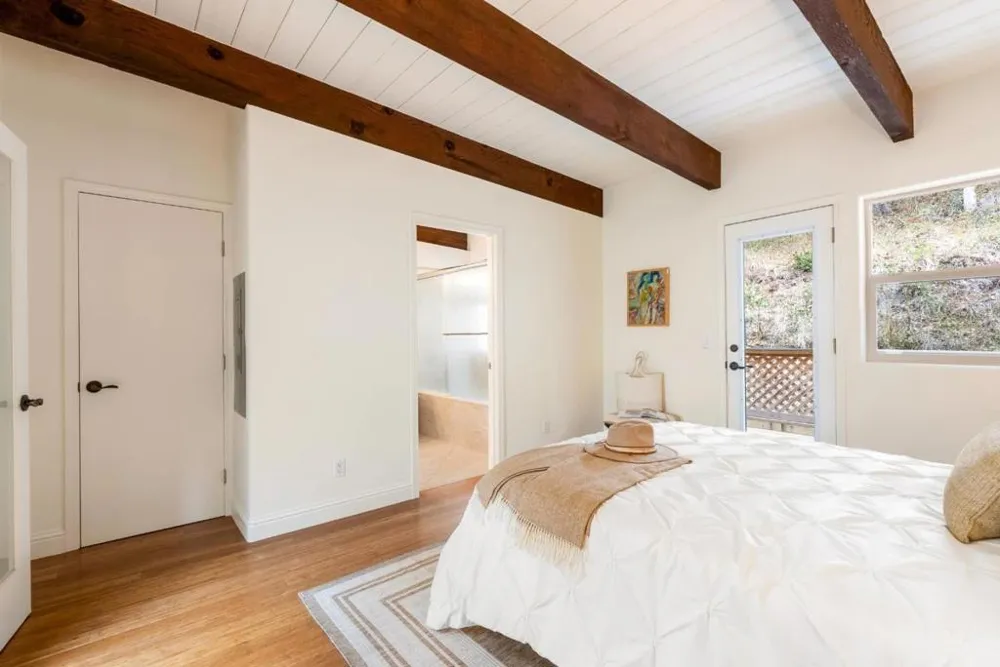568 Aguajito Road Carmel, CA 93923