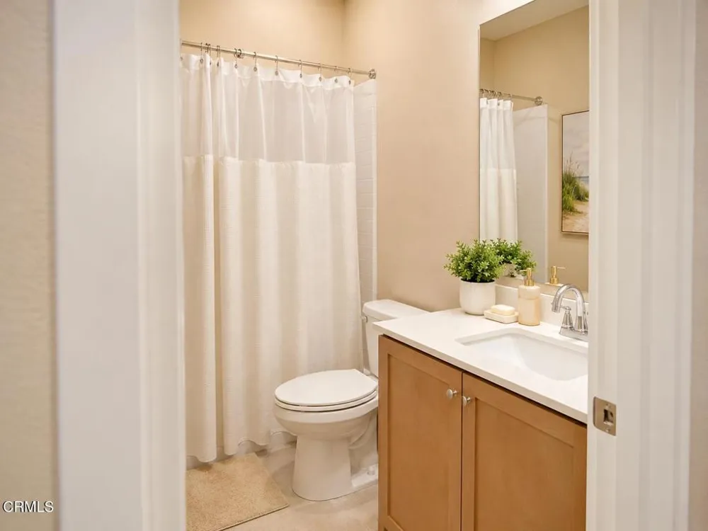 571 Via Chelsea Camarillo, CA 93012