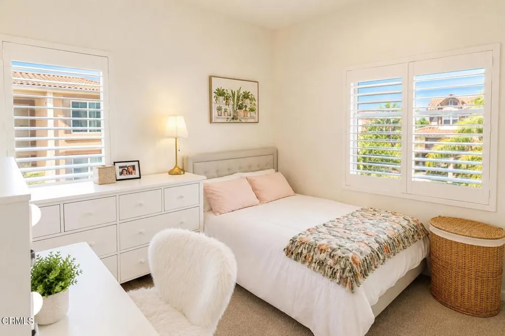 571 Via Chelsea Camarillo, CA 93012