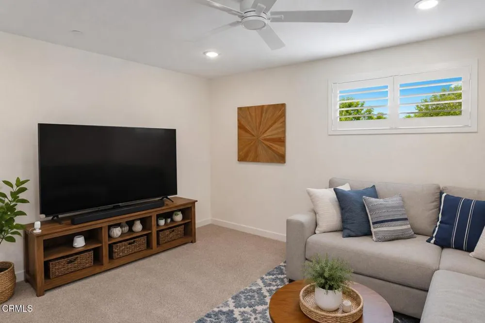 571 Via Chelsea Camarillo, CA 93012