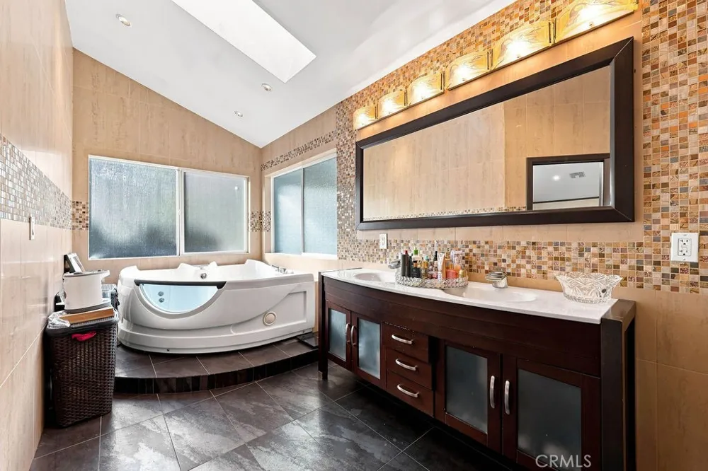 2259 Camino Rey Fullerton, CA 92833