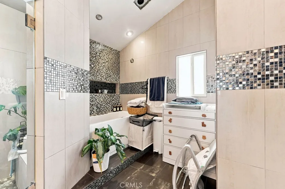 2259 Camino Rey Fullerton, CA 92833