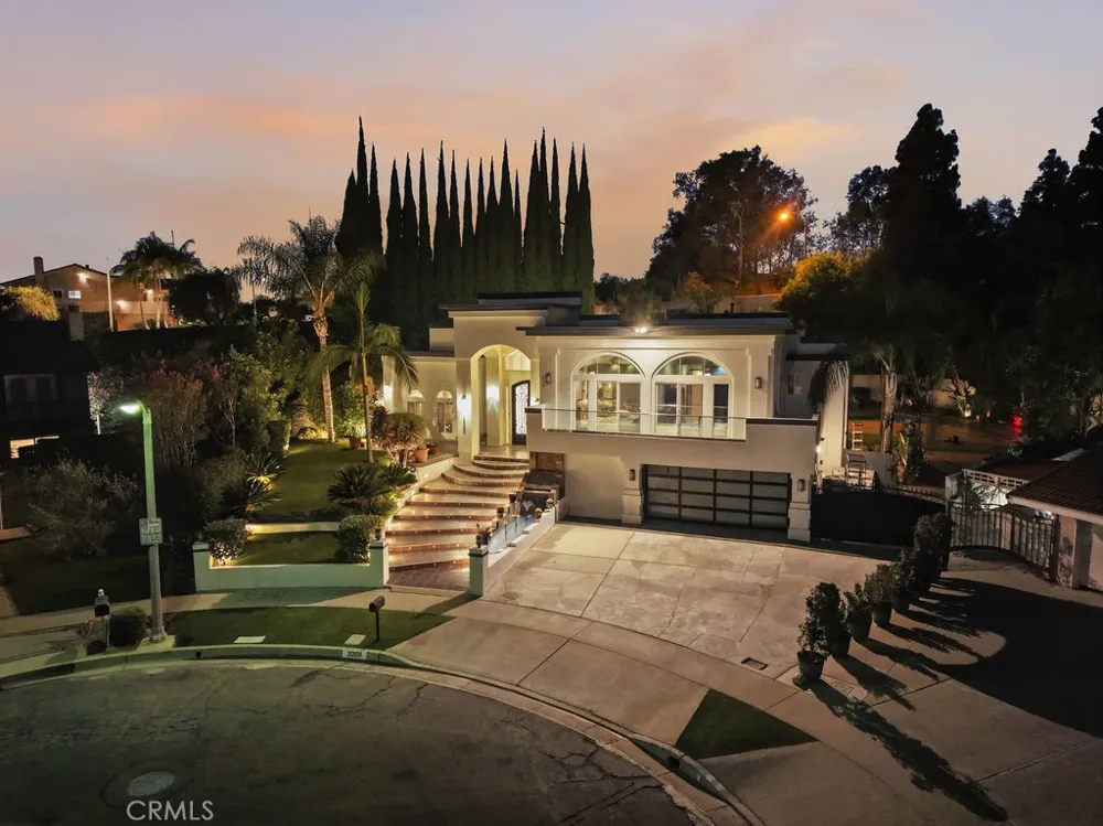 2259 Camino Rey Fullerton, CA 92833