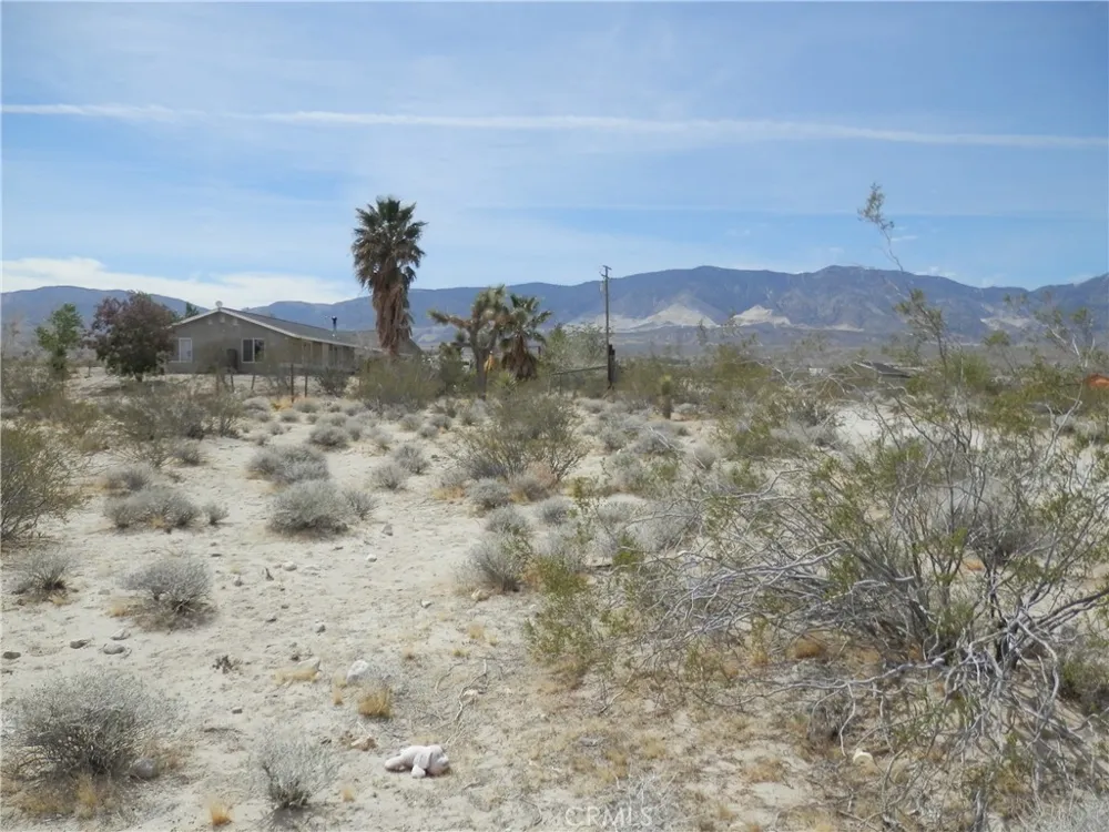 Santa Fe Trail Lucerne Valley, CA 92356