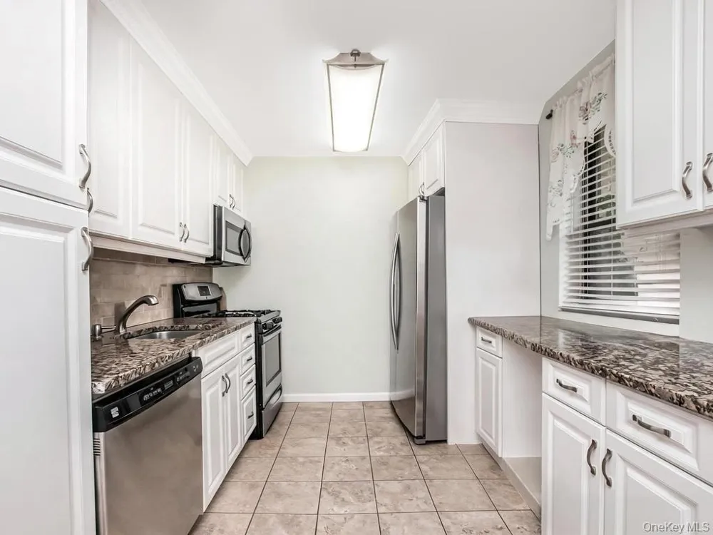 1874 Pelham Parkway S #2P Bronx, NY 10461