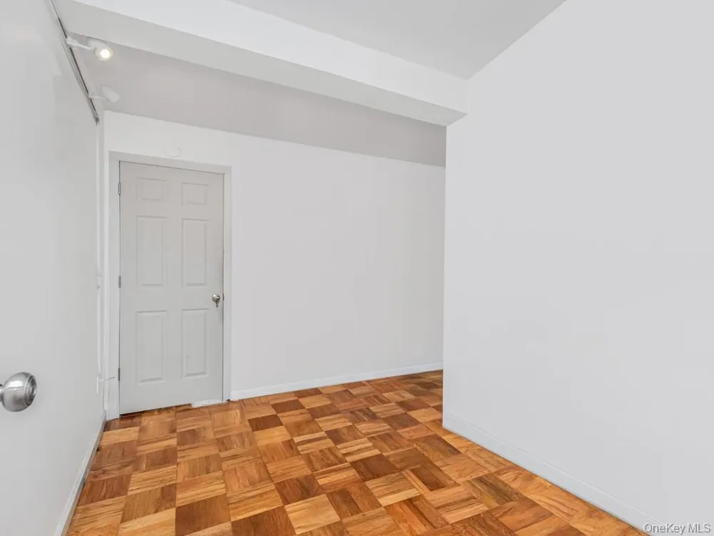 1874 Pelham Parkway S #2P Bronx, NY 10461
