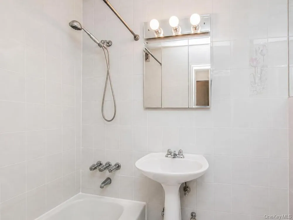 1874 Pelham Parkway S #2P Bronx, NY 10461