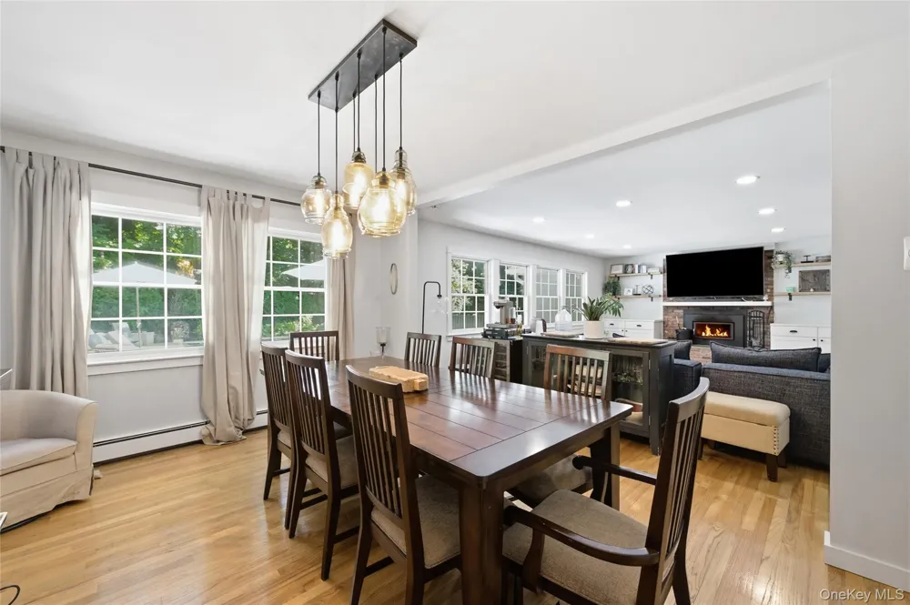 30 Cove Road Huntington, NY 11743