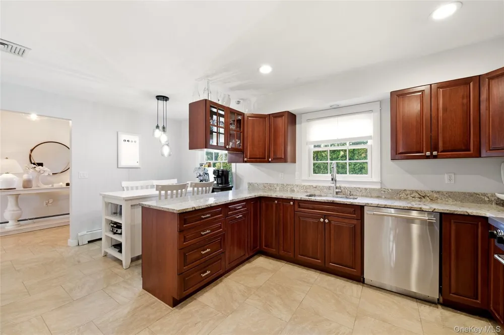 30 Cove Road Huntington, NY 11743