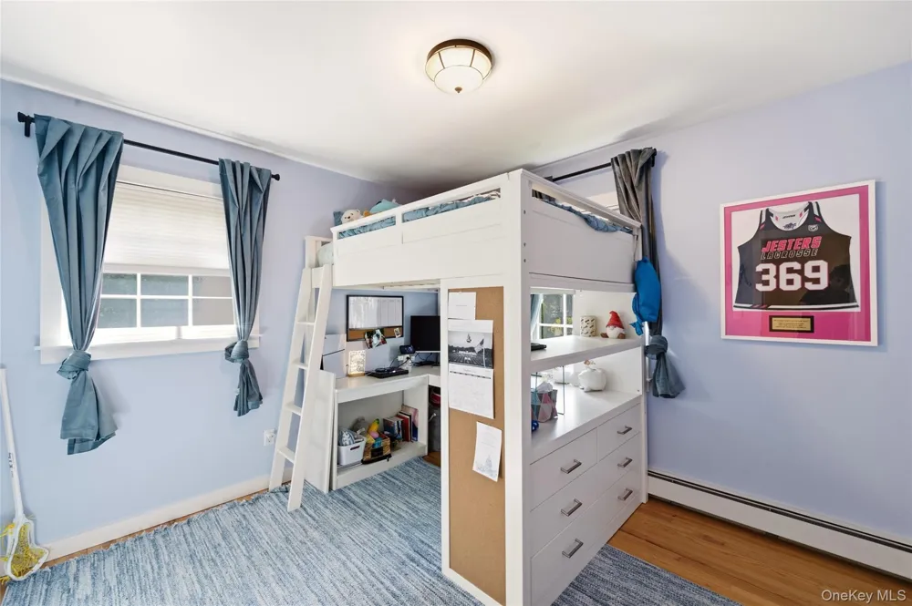 30 Cove Road Huntington, NY 11743