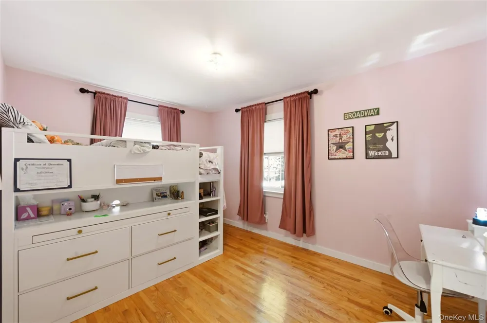 30 Cove Road Huntington, NY 11743