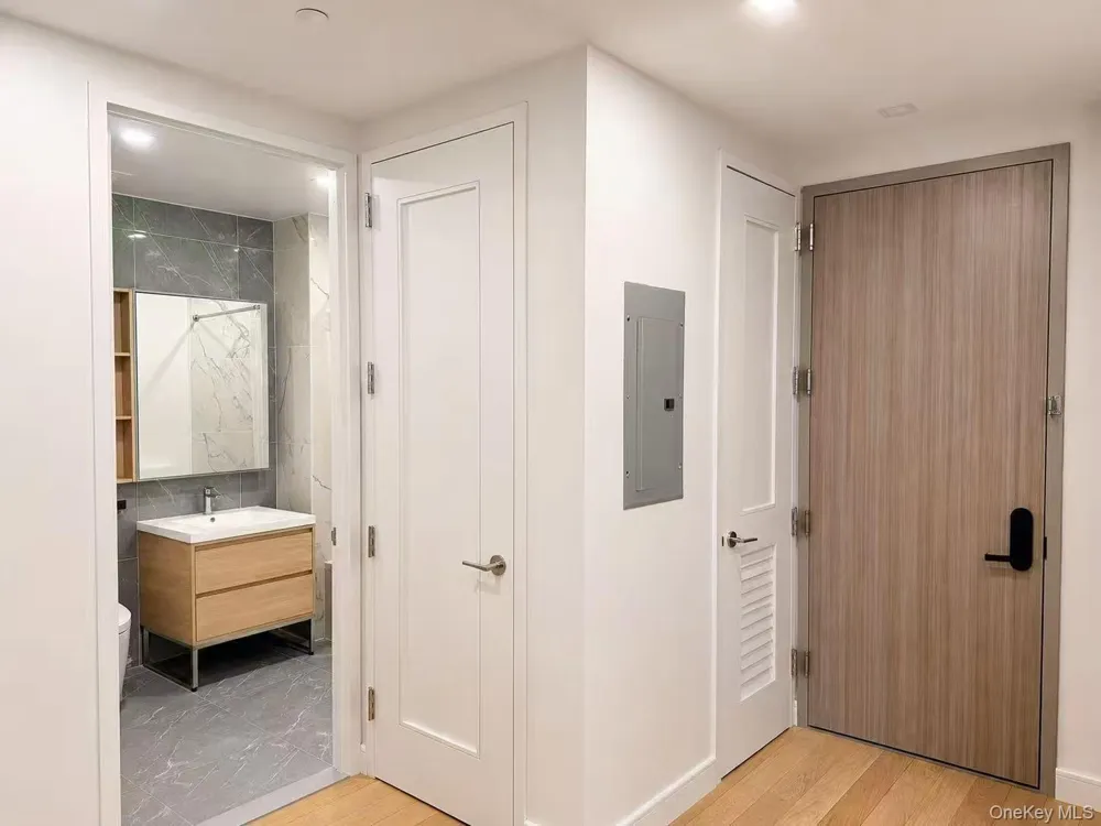 45-30 Pearson Street #15B Long Island City, NY 11101