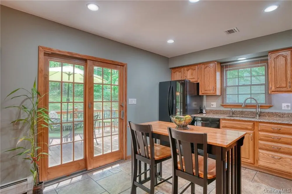 8 Roberts Drive Monroe, NY 10950