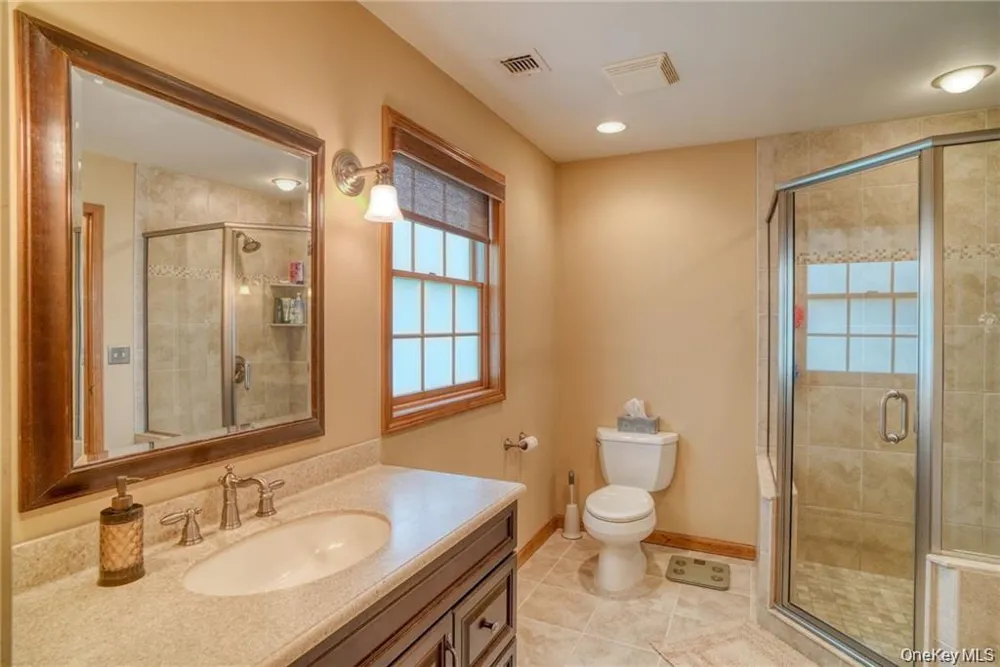 8 Roberts Drive Monroe, NY 10950
