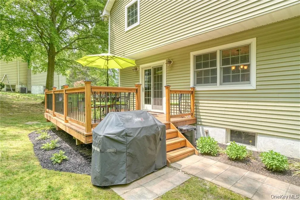 8 Roberts Drive Monroe, NY 10950