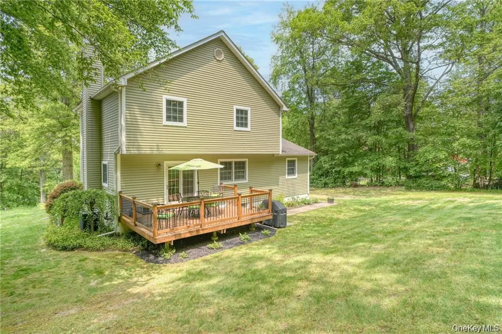 8 Roberts Drive Monroe, NY 10950