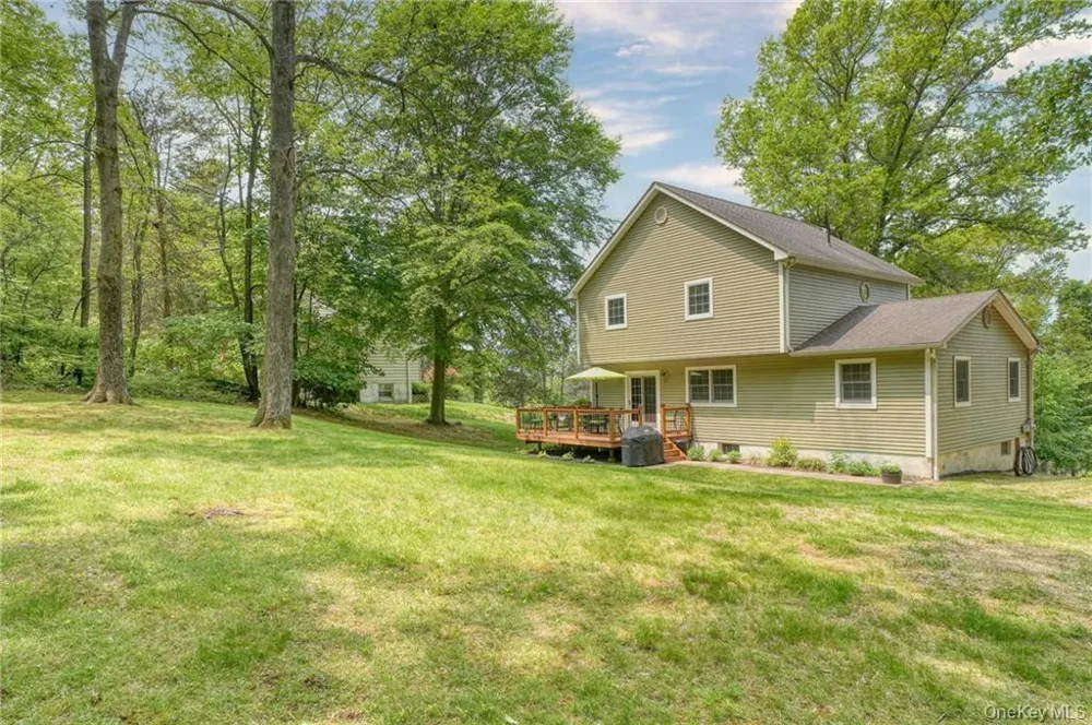 8 Roberts Drive Monroe, NY 10950