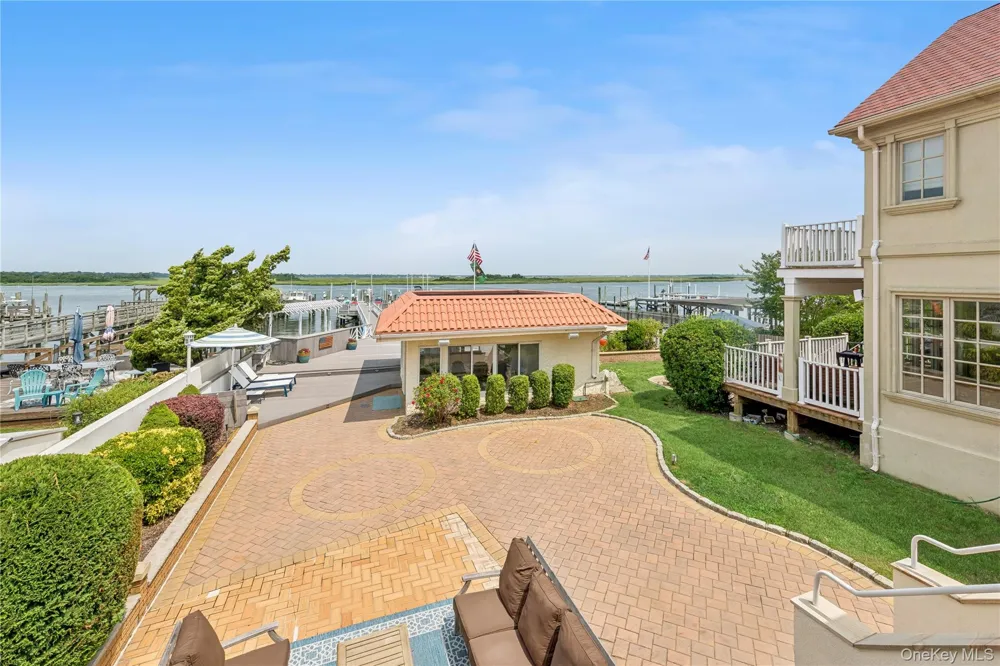 87 Bay Street East Atlantic Beach, NY 11561