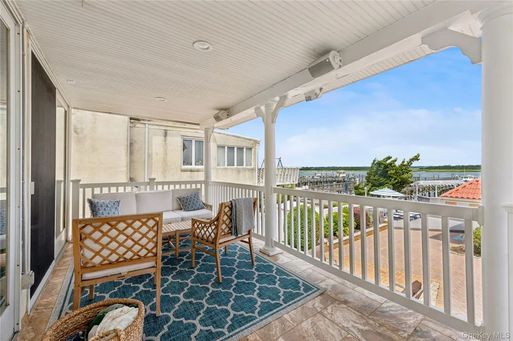 87 Bay Street East Atlantic Beach, NY 11561