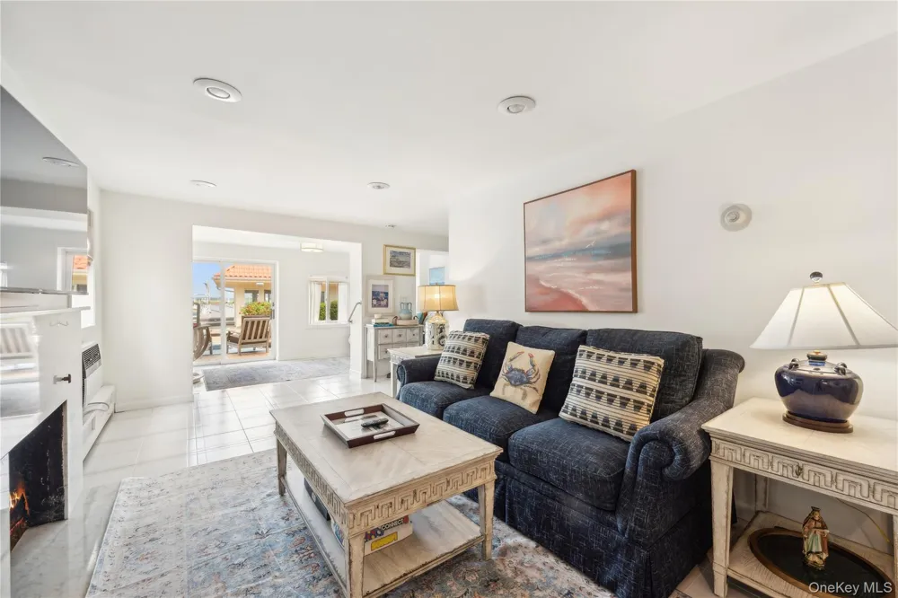 87 Bay Street East Atlantic Beach, NY 11561