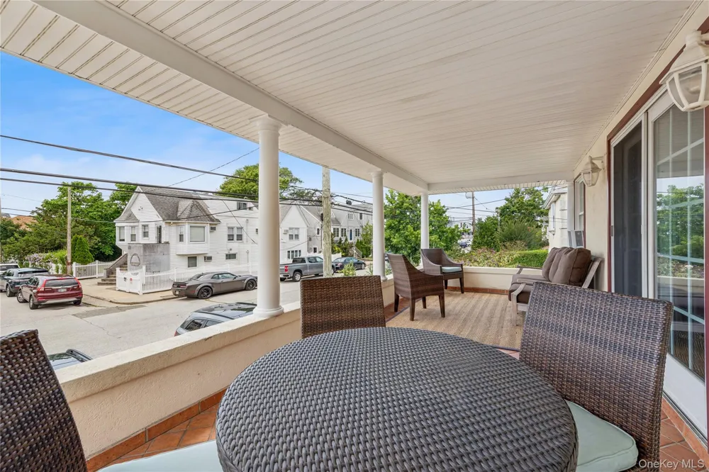 87 Bay Street East Atlantic Beach, NY 11561