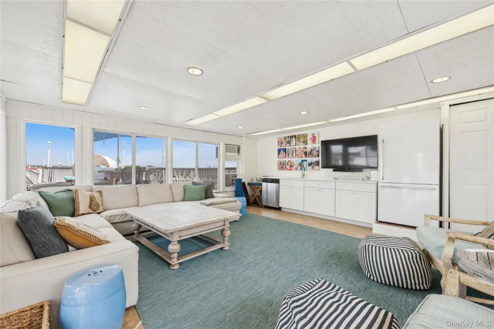 87 Bay Street East Atlantic Beach, NY 11561