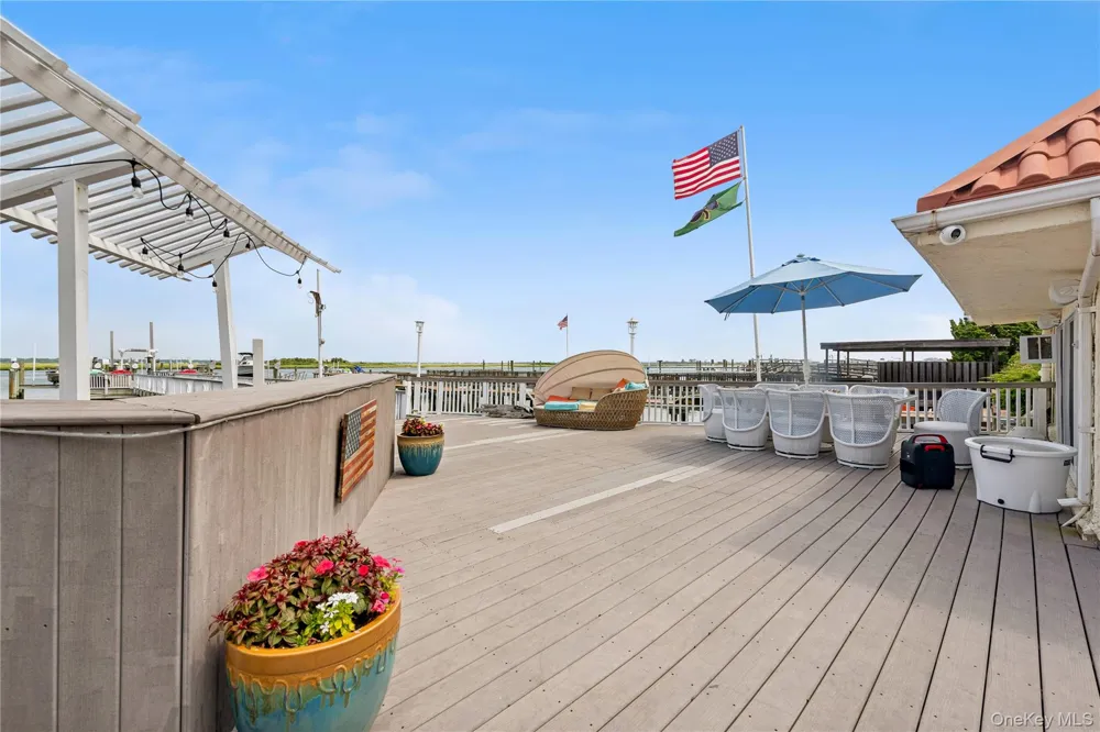 87 Bay Street East Atlantic Beach, NY 11561