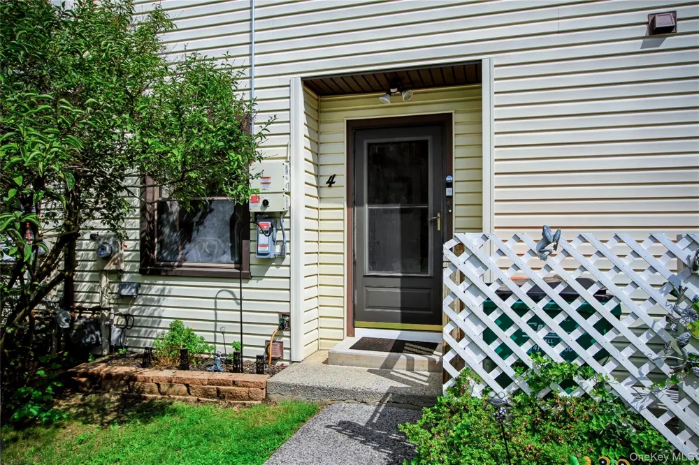 4 Sycamore Drive Beacon, NY 12508