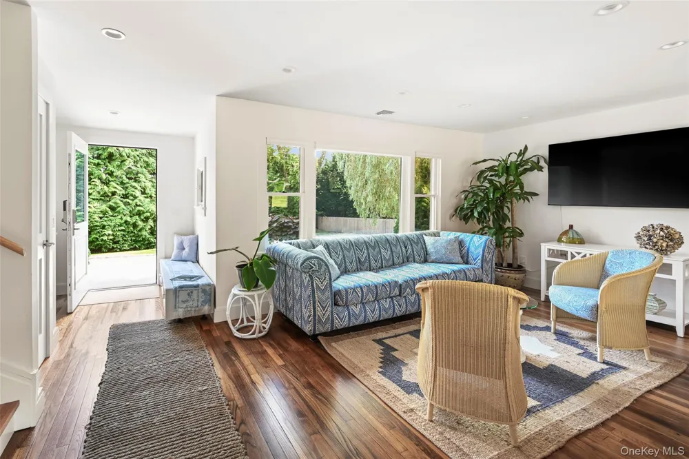 845 County Road 39 Southampton, NY 11968