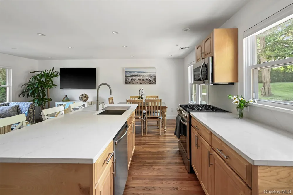 845 County Road 39 Southampton, NY 11968