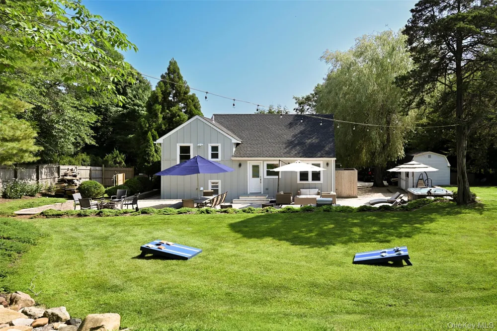 845 County Road 39 Southampton, NY 11968