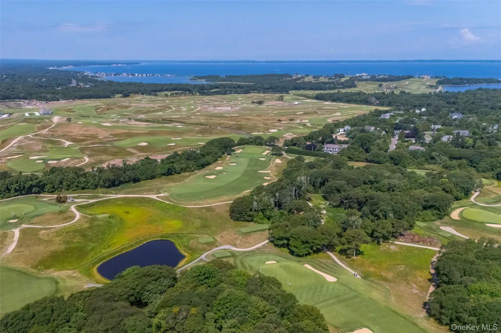 845 County Road 39 Southampton, NY 11968