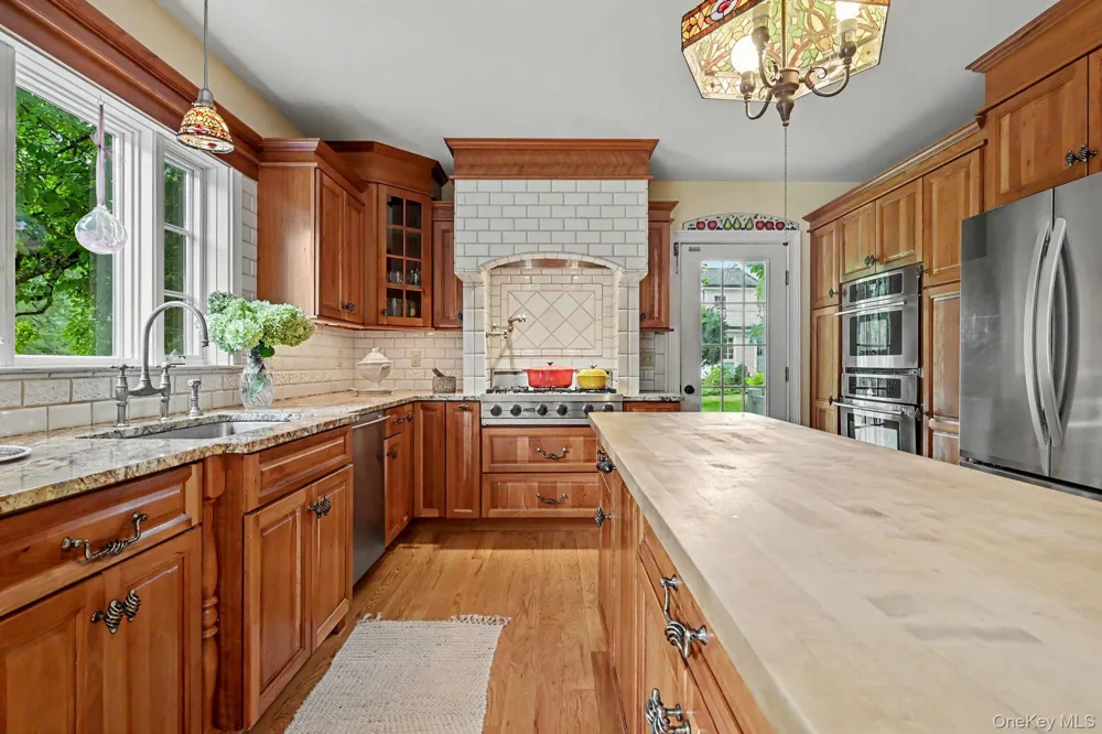 154 Cherry Hill Road Mahopac, NY 10512