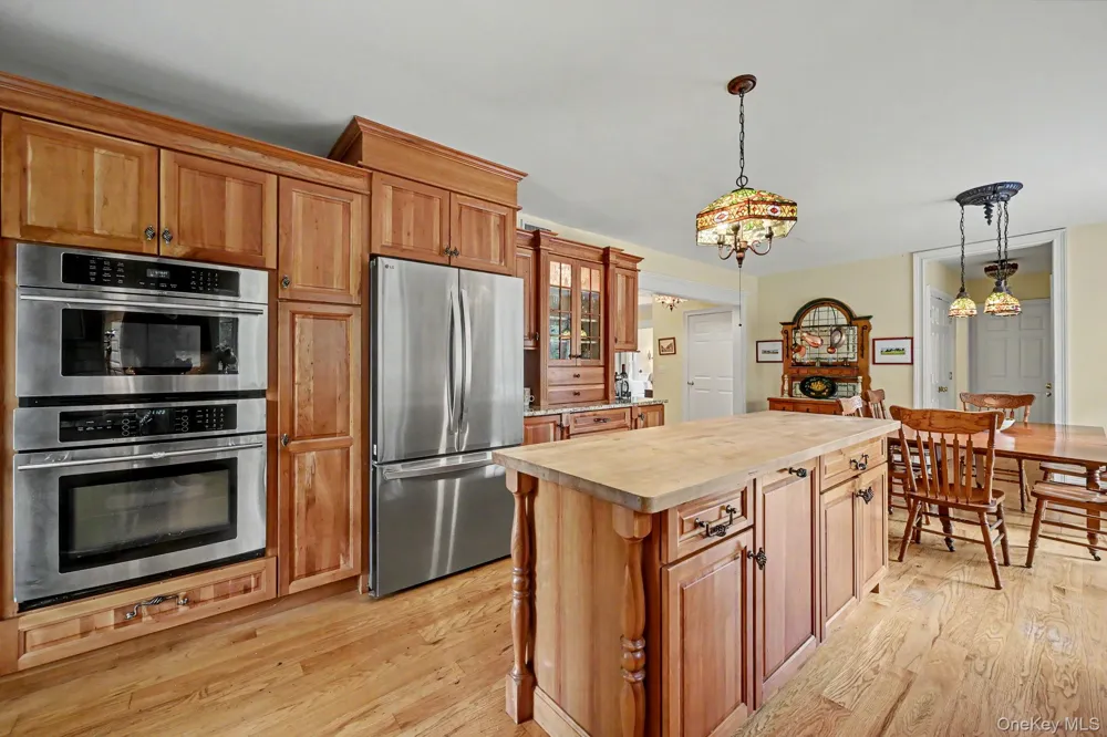 154 Cherry Hill Road Mahopac, NY 10512