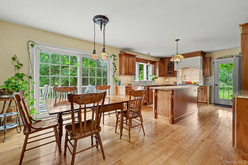 154 Cherry Hill Road Mahopac, NY 10512