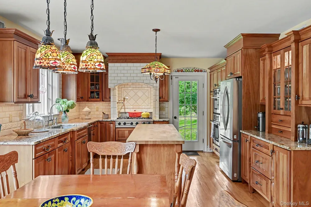 154 Cherry Hill Road Mahopac, NY 10512