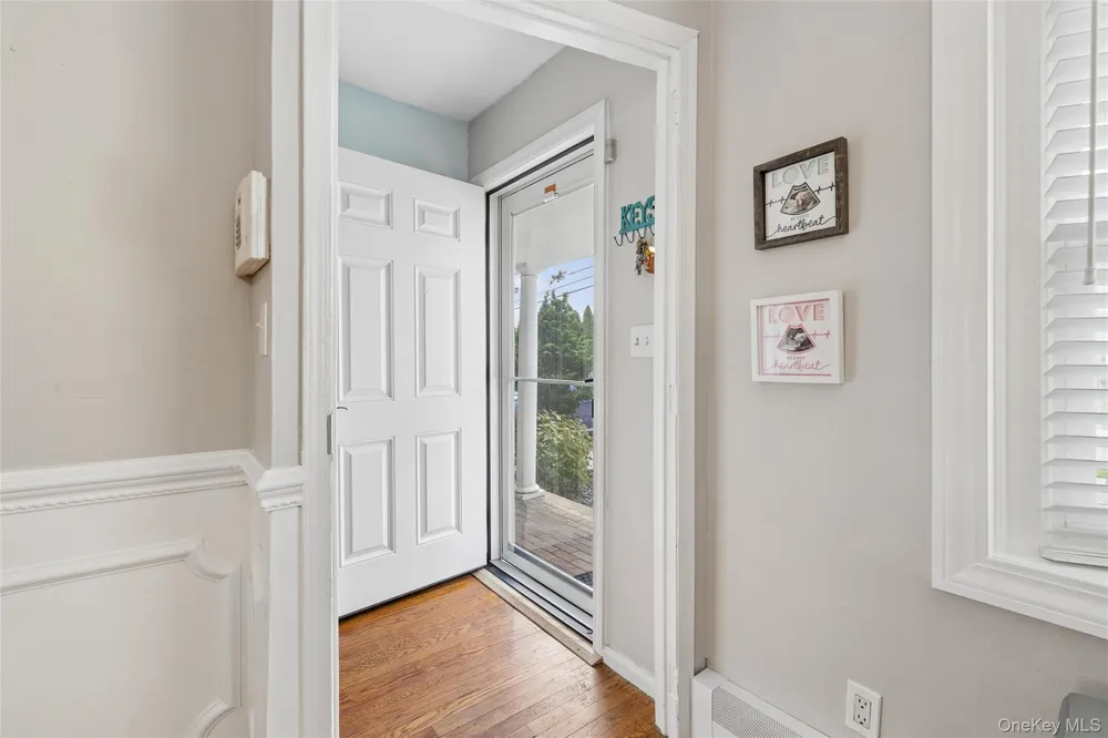67 Deer Lake Drive North Babylon, NY 11703