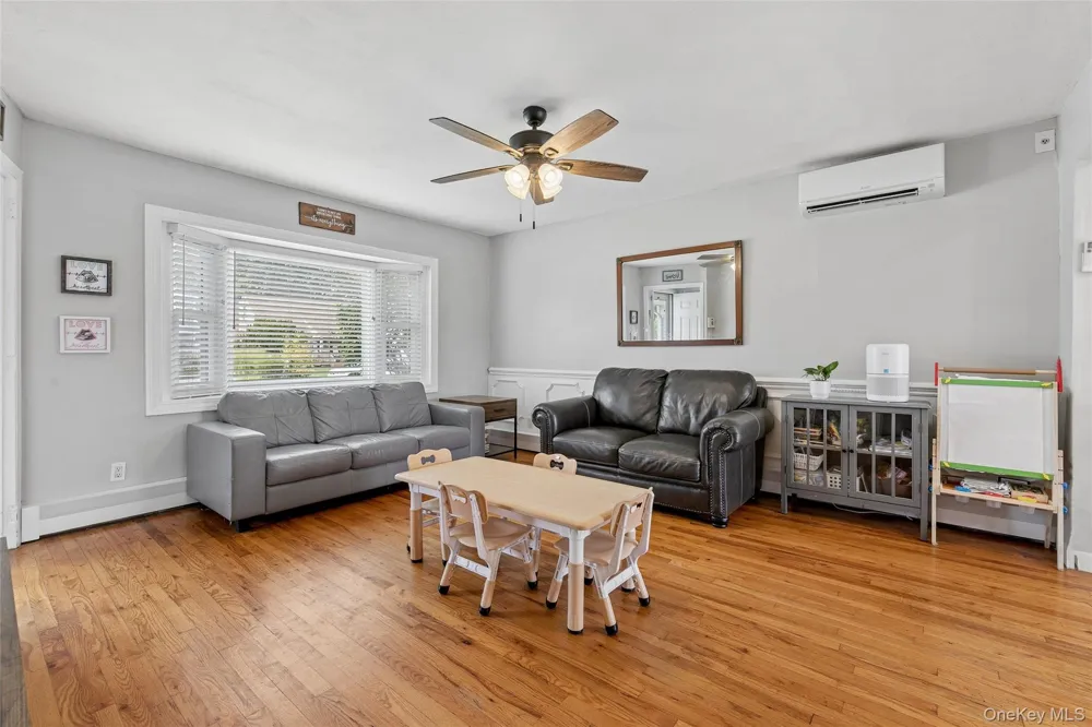 67 Deer Lake Drive North Babylon, NY 11703
